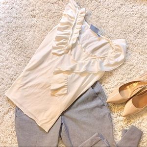 Versatile Soft White Ruffle Day to Night Simply Vera, Vera Wang Tank Top